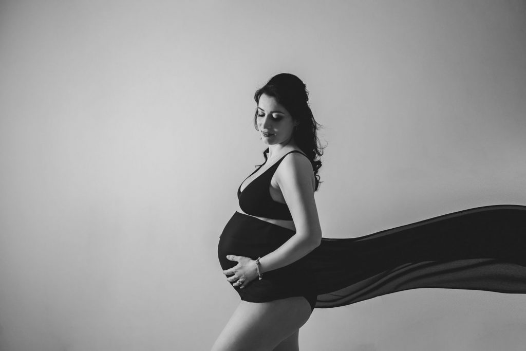 Nuovo set servizio fotografico gravidanza Daniela0004 1024x683 - Nuovo set a studio per il servizio fotografico di gravidanza di Daniela
