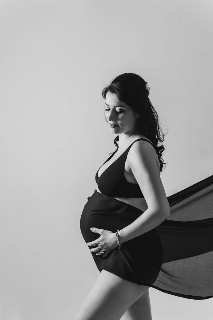 Nuovo set servizio fotografico gravidanza Daniela0009 683x1024 - Nuovo set a studio per il servizio fotografico di gravidanza di Daniela